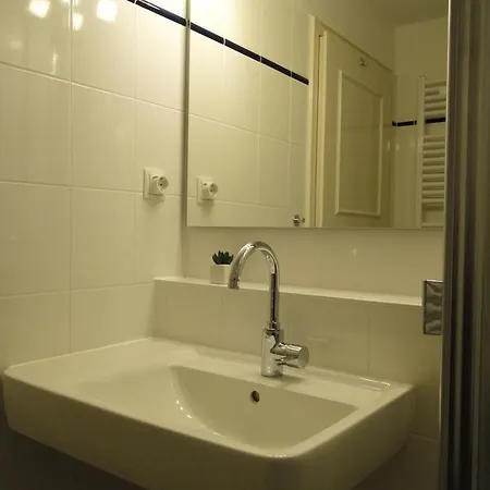 Raantem Hues, Ra 08 Daire Sylt