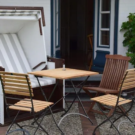 Raantem Hues, Ra 08 Daire Sylt